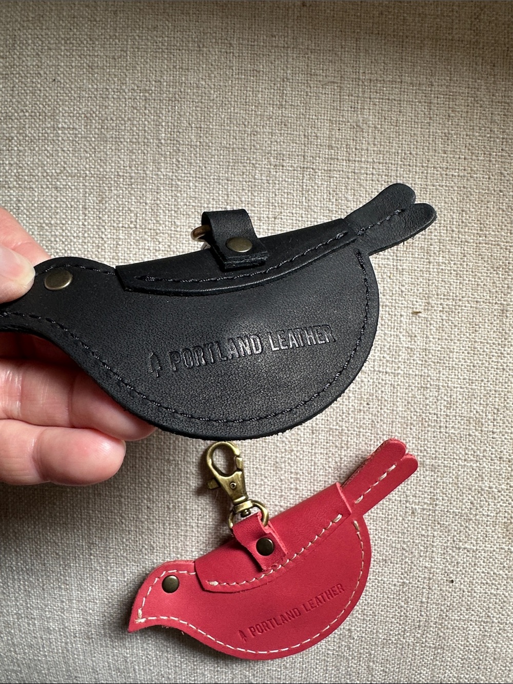 Set of 2 mockingbird pouch clip on. Portland Leather Goods. Pink and black. NWOT - Picture 3 of 3